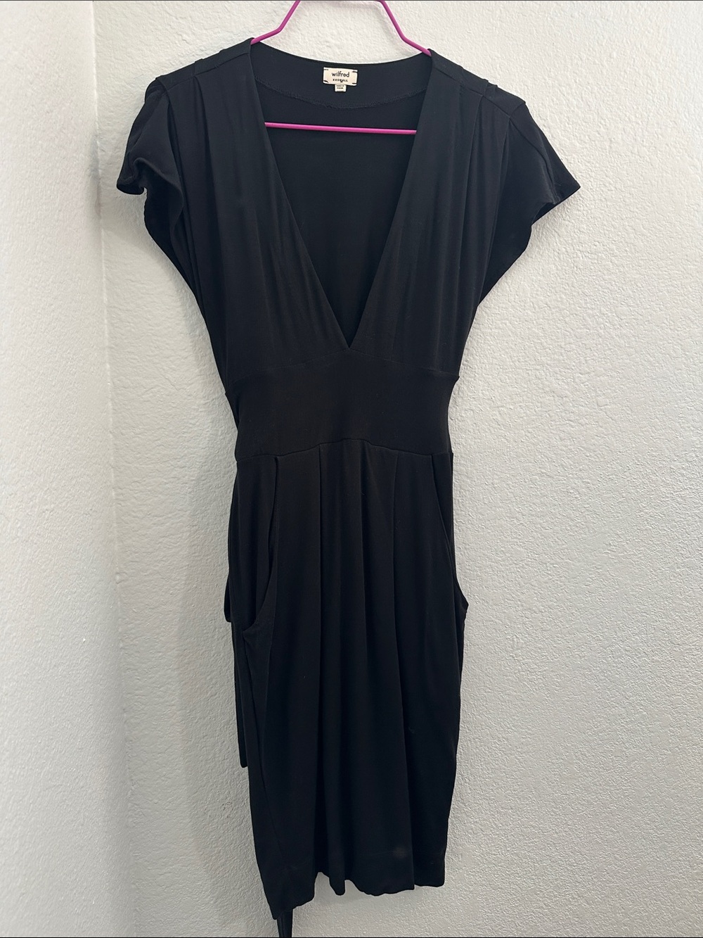 Wilfred Black V-Neck Midi Dress with Pockets